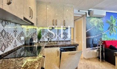 Resale - Apartment / flat - Torrevieja - La Mata