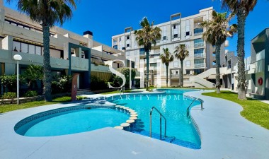 Resale - Apartment / flat - Torrevieja - La Mata