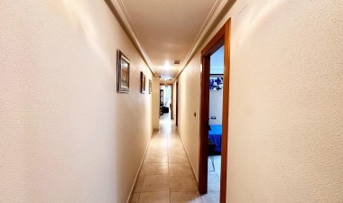 Resale - Apartment / flat - Torrevieja - Centro