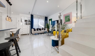 Resale - House - Villamartin - Orihuela costa