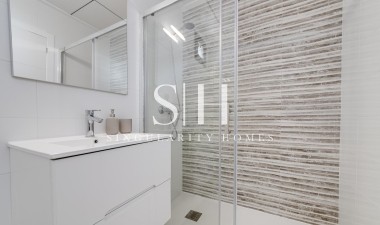 Resale - House - Villamartin - Orihuela costa