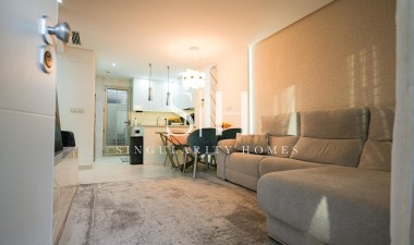 Resale - House - Torrevieja - aguas nuevas