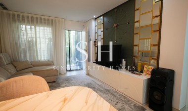 Resale - House - Torrevieja - aguas nuevas