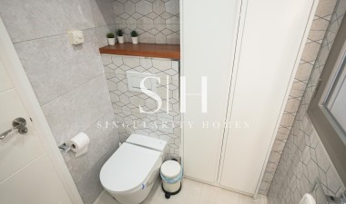 Resale - House - Torrevieja - aguas nuevas