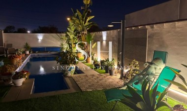 Odsprzedaż - Villa - Torrevieja - Torreta Florida