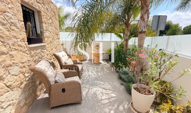 Odsprzedaż - Villa - Los Montesinos - Costa Blanca