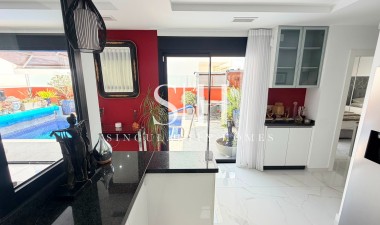 Odsprzedaż - Villa - Los Montesinos - Costa Blanca