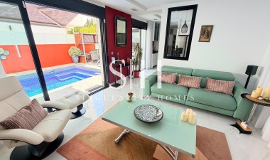 Odsprzedaż - Villa - Los Montesinos - Costa Blanca