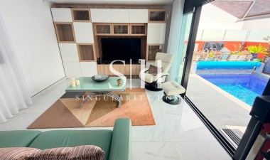 Odsprzedaż - Villa - Los Montesinos - Costa Blanca