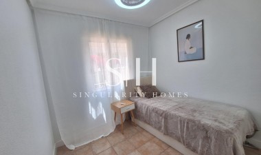 Odsprzedaż - Bungalow - Torrevieja - Sector 25