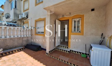 Odsprzedaż - Bungalow - Torrevieja - Sector 25