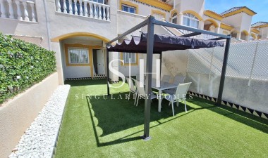 Odsprzedaż - Bungalow - Torrevieja - Sector 25