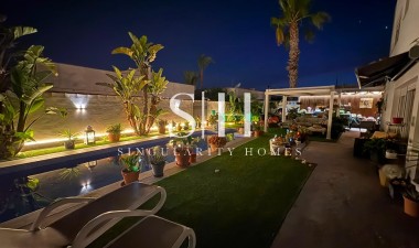 Odsprzedaż - Villa - Torrevieja - La Siesta - El Salado - Torreta