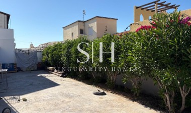 Odsprzedaż - Villa - Torrevieja - La Siesta - El Salado - Torreta