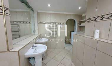 Återförsäljning - Villa - Torrevieja - Costa Blanca