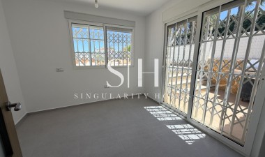 Återförsäljning - Villa - Torrevieja - Costa Blanca