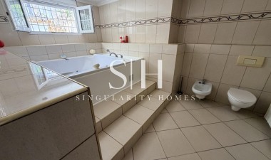 Återförsäljning - Villa - Torrevieja - Costa Blanca