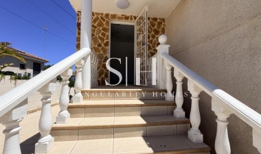 Återförsäljning - Villa - Torrevieja - Costa Blanca