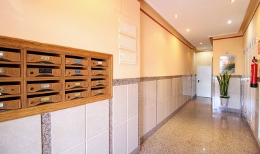 Resale - Apartment / flat - Torrevieja - Acequion