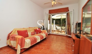 Resale - Apartment / flat - Orihuela Costa - Villamartin
