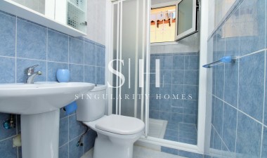 Resale - Apartment / flat - Orihuela Costa - Villamartin