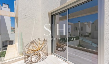 Odsprzedaż - Villa - Orihuela Costa - Lomas de Cabo Roig