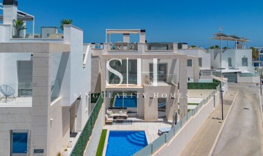 Odsprzedaż - Villa - Orihuela Costa - Lomas de Cabo Roig