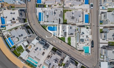 Odsprzedaż - Villa - Orihuela Costa - Lomas de Cabo Roig