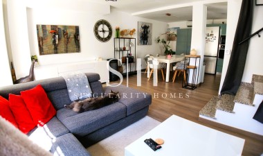 Resale - House - El Galan - Inland