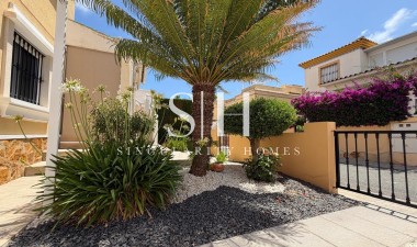Resale - House - Orihuela Costa - Los Dolses