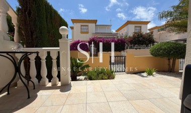 Resale - House - Orihuela Costa - Los Dolses