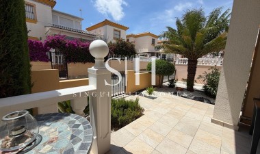 Resale - House - Orihuela Costa - Los Dolses