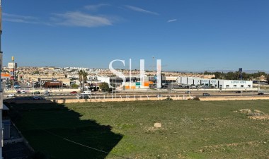 Wiederverkauf - Wohnung - Torrevieja - Punta prima