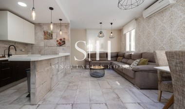 Resale - House - Torrevieja - Centro