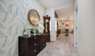 Resale - House - Torrevieja - Centro