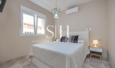 Resale - House - Torrevieja - Centro