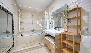 Resale - House - Torrevieja - Centro