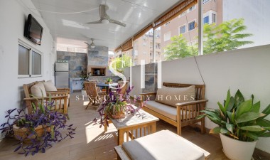 Resale - House - Torrevieja - Centro