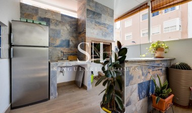 Resale - House - Torrevieja - Centro