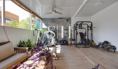 Resale - House - Torrevieja - Centro