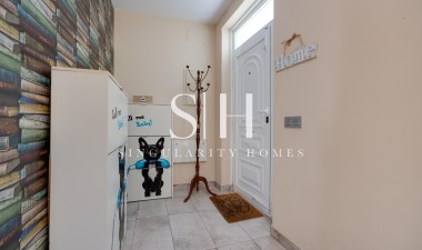 Resale - House - Torrevieja - Centro