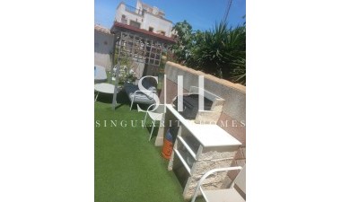 Resale - House - Orihuela Costa - Los Almendros-la Florida