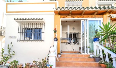 Wiederverkauf - Villa - Torrevieja - Res Valle de los pinos
