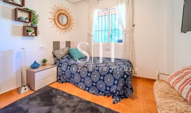 Wiederverkauf - Villa - Torrevieja - Res Valle de los pinos