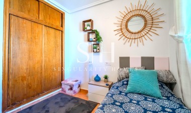 Wiederverkauf - Villa - Torrevieja - Res Valle de los pinos