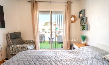 Wiederverkauf - Villa - Torrevieja - Res Valle de los pinos