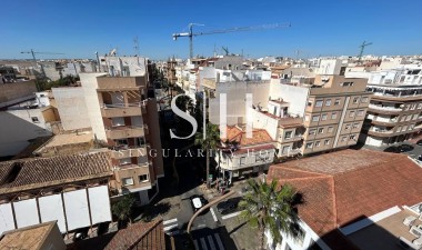 Resale - Apartment / flat - Torrevieja - Centro