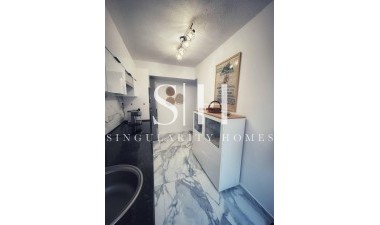 Resale - Apartment / flat - Torrevieja - Centro