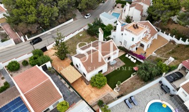 Resale - Villa - San Miguel de Salinas - Ciudad de las comunicaciones