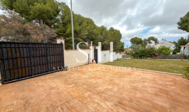 Resale - Villa - San Miguel de Salinas - Ciudad de las comunicaciones